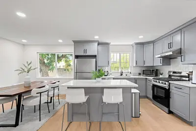 Image de Newly Renovated Spacious 3 Br