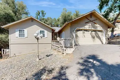Image de Family friendly home with wifi, A/C & beautiful nature views