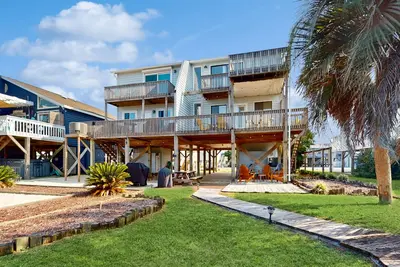 Image de Dog-friendly coastal home close to beach and local attractions
