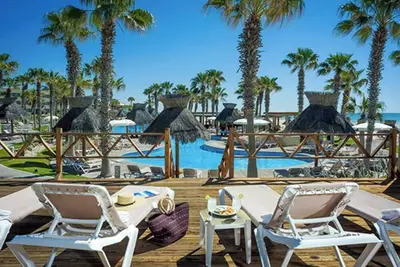 Image de Entire Master Room at Mayan Palace Puerto Peñasco\n\n