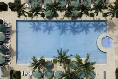 Image de 2 Connecting Suites at a 5⭐️ Hotel