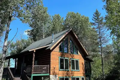 Image de Rustic Pines Lodge - Bike/Atv/Ski From Driveway!