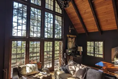 Image de The Bear Lair: A Private Mountain Retreat