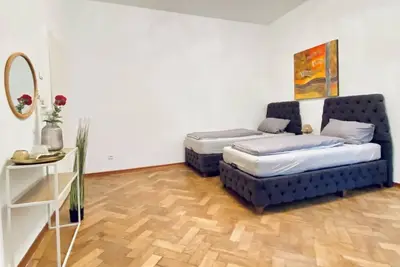Image de Super Comfy 1br&1lr Apt, 7- Min to Westbahnhof