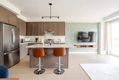 Image de Stylish 4br Getaway. Family Friendly. Mins to Hwy