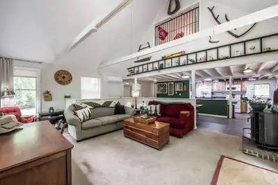 Image de Charming 2-bedroom cottage in lovely Madison with WiFi, Ac