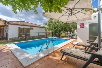 Image de Maison de vacances 'Casa Rural Vista Blanca' avec vue sur la montagne, Wi-Fi et climatisation