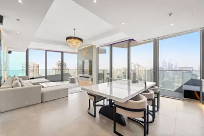 Image de Ultra-Luxury 3bd Marina Retreat with Stunning Views