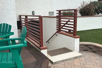 Image de Charming 1-bedroom, 2 minute walk to the beach