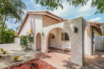Image de Pelican Cove -Newly Renovated with Heated Pool