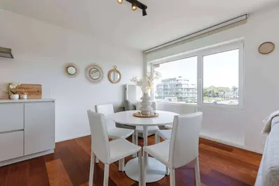 Image de Huswell - Bright studio just steps from the beach