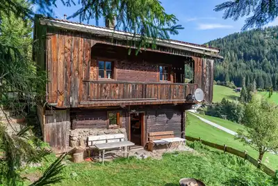 Image de Appartement \"Erdgeschoss\" avec vue sur la montagne, terrasse privée et jardin privé