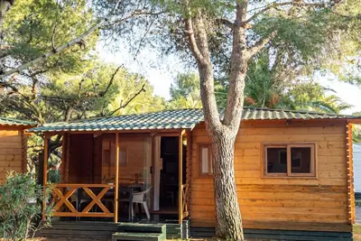 Image de Charmant Chalet Près de la Plage