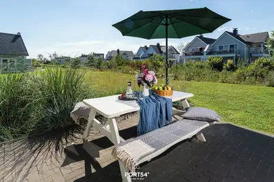 Image de Cliff - Badewanne Infrarotsauna Terrasse Grill Parkplatz Abschließbarer Schuppen