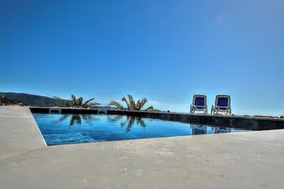 Image de Spacious 4 Bedroom Villa & Apartment Suite, Private Pool and Fantastic Views