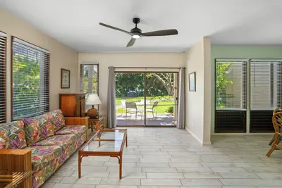 Image de Poipu Kai Kahala 814 - Two-bedroom Garden View condo on the island of Kaua'i.