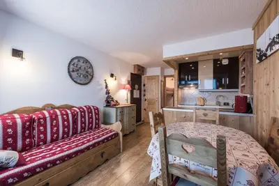 Image de 10m du centre station, balcon, télévision, casier à ski, 36m², Tignes