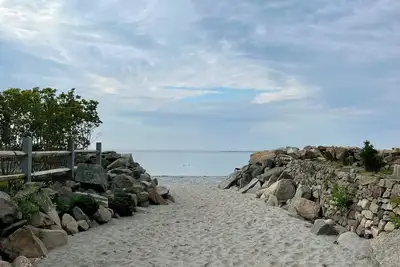 Image de Newly Updated Resort at Goose Rocks. Located just a mile from Goose Rocks Beach!