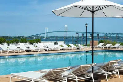 Image de Spacious Family Suite | Scenic Nights at Our Waterfront Resort