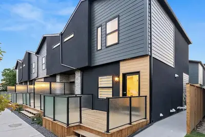 Image de Lux 4bd Sleeps 10! 5-Min to Dt, Smart Tv, Garage, Ac, Fire, Capitol Hill\n\n\n\n\n