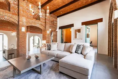 Image de Downtown Historic Home! - Starlink Wifi - Pool