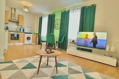 Image de Classy city center apt/free park