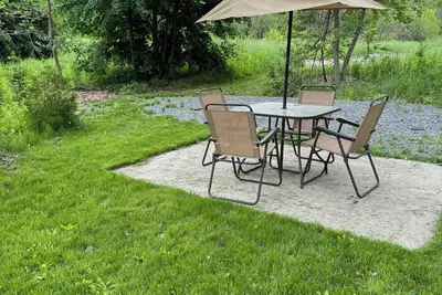 Image de Convenient Campsite W\/ fifth wheel camper, Creek Front.