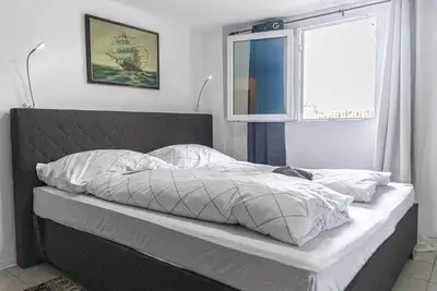 Image de Exquisite Home w\/ Garden & Free Parking - for 20p