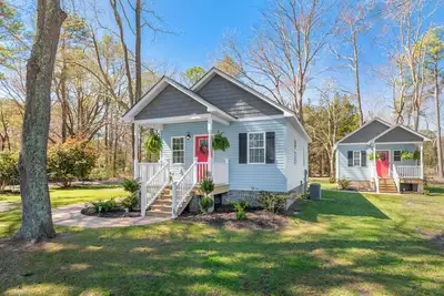 Image de 2 Tiny Houses, 2br House & 1br\/Studio GuestHouse