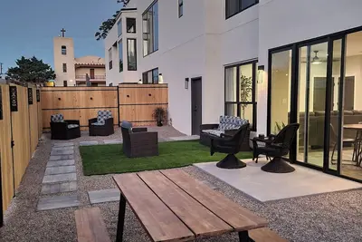 Image de Charming 2-bedroom townhome in wonderful Downtown Albuquerque with Wi-Fi, Ac,