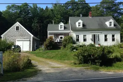 Image de Charming 2-bedrm w/Sit Rm on 2nd fl/peaceful house close to Acadia A/C, WiFi