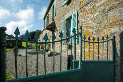 Image de Maison d'hôtes 'Chambre Jaune' avec terrasse privée, jardin privé et Wi-Fi