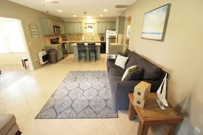Image de Cozy Cove Grand Lake Home - Near cove with ramp