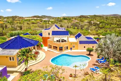 Image de Luxury 6br Nature Retreat | Carpe Diem by Bocobay