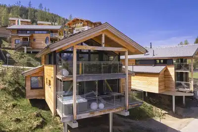 Image de Chalet confortable à Schladming avec un parking