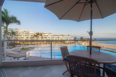 Image de Paradise Found: Chic Beachfront Studio Condo located in Nuevo Vallarta, Nayarit