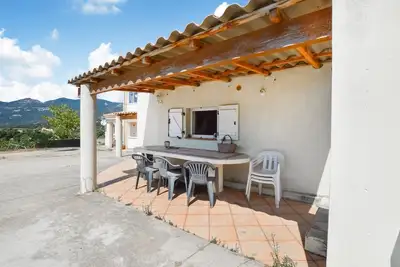 Image de Belle maison à Peri avec WiFi