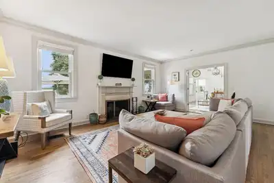 Image de Wilmington Island 2br River Home - Sunset Views!