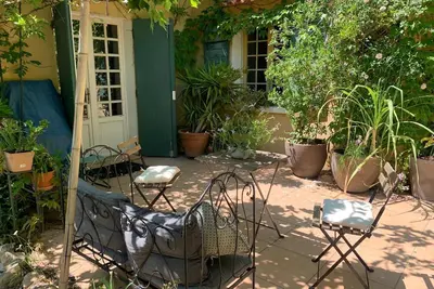 Image de Maison de vacances 'Un Joyau Caché Au Bord De La Mer' avec vue sur la mer, jardin privé et Wi-Fi