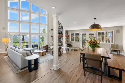 Image de Luxury Tahoe Vacation Rental w/HotTub & Lake Views