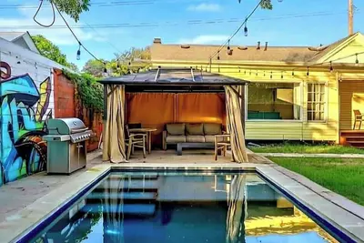 Image de Pool & Vibes, Relaxing and Fun!