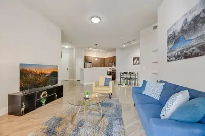 Image de Spacious 2bri Pool I Gym I Free Parking IWorkspace