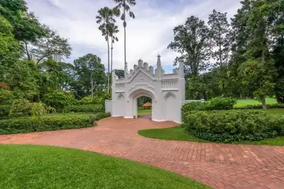 Image de 3 Br at Penang Rd, 10 mins walk from Dhoby Ghaut Mrt
