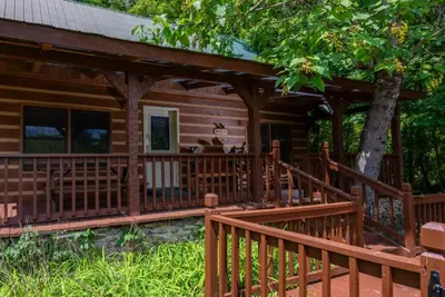 Image de Carries Cabin-ultimate privacy on 30 acres