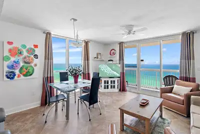 Image de Rare, Corner, Biggest 2 bedroom, 16th floor Beachfront at Pelican, 3 pools