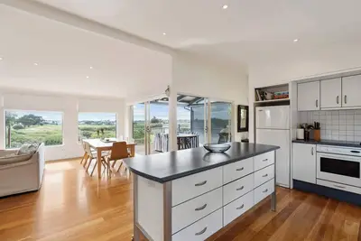 Image de 💲**Hamper** Range View House 23 Bristow Smith Ave Goolwa South