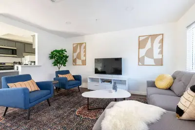 Image de 4 bedroom Alhambra Condo near downtown La