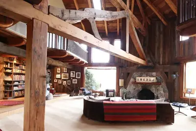 Image de Serene Lodge-Style House w/ Grand Living Room, Kitchen, Pool & 3 Master Suites