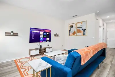 Image de Beautiful Home | Walk to Uf | Newly built