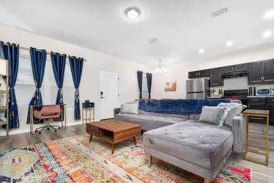 Image de Beautiful Home | Walk to Uf | Newly built